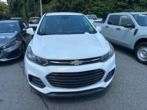 Used 2019 Chevrolet Trax LS FWD image 3