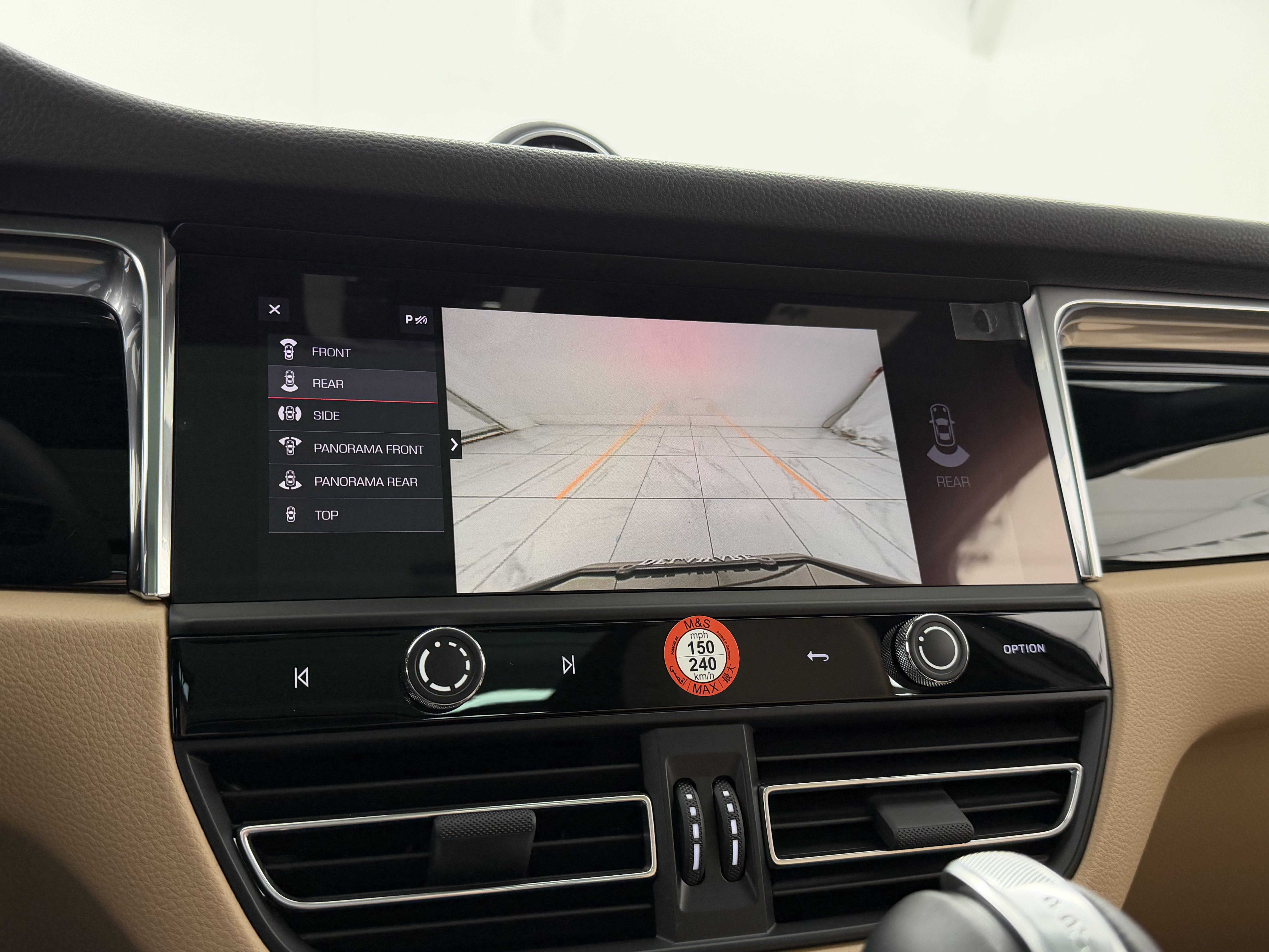 Certified 2026 Porsche Macan AWD/4WD image 43