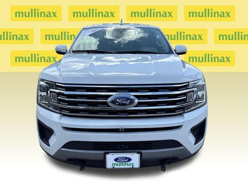 Used 2019 Ford Expedition Max XLT w/ Equipment Group 202A AWD/4WD image 13