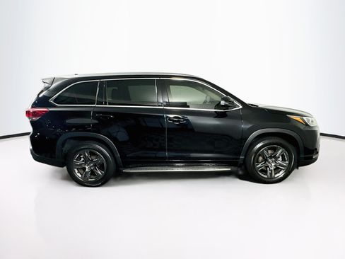 Used 2018 Toyota Highlander Limited Platinum FWD image 10