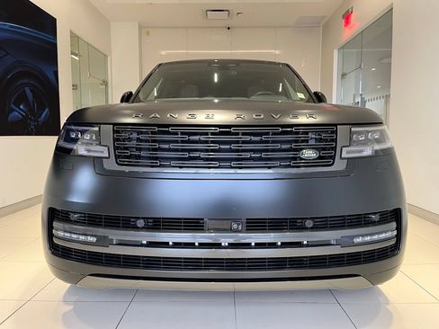 Certified 2025 Land Rover Range Rover SE AWD/4WD image 5