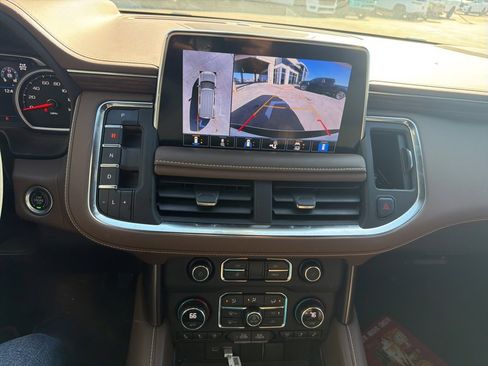 Used 2021 Chevrolet Suburban High Country image 11