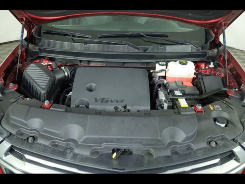 Used 2023 Chevrolet Traverse LT image 21