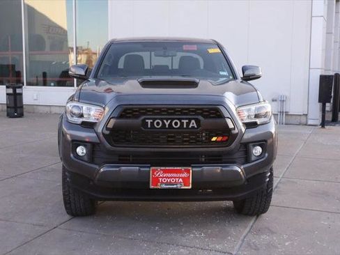Certified 2017 Toyota Tacoma TRD Sport w/ Tow Package image 4