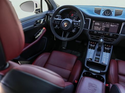 Used 2022 Porsche Macan GTS image 32