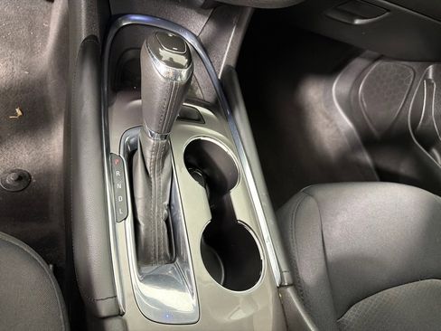 Used 2016 Chevrolet Malibu LT image 16