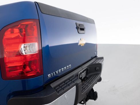 Used 2013 Chevrolet Silverado 2500 LT w/ Interior Plus Package image 16