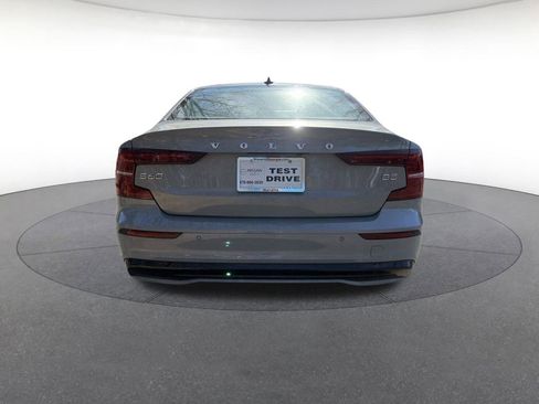 Used 2024 Volvo S60 B5 Core image 4