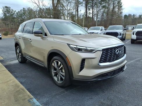 Used 2025 INFINITI QX60 Luxe w/ Vision Package image 3