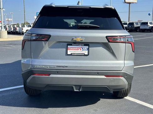 Used 2025 Chevrolet Equinox LT w/ Convenience Package II image 8