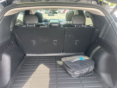 Used 2025 Ford Escape SE w/ PHEV Premium Package FWD image 16