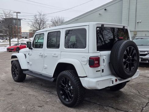 Used 2021 Jeep Wrangler Unlimited Sahara AWD/4WD image 4