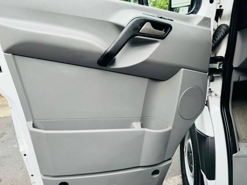 Used 2017 Mercedes-Benz Sprinter 2500 image 15