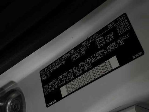 Used 2023 Volvo S60 B5 Plus w/ Climate Package image 32