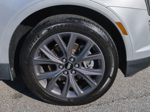 Used 2019 Cadillac XT5 Premium Luxury w/ LPO, Black Ice Package image 11