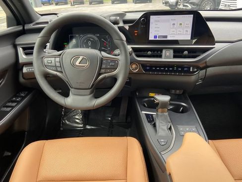 Used 2024 Lexus UX 250h AWD w/ Premium Package image 14
