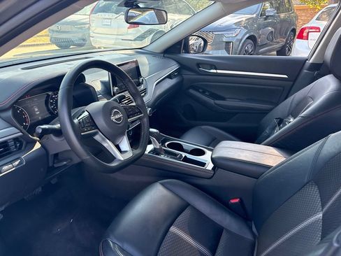 Used 2025 Nissan Altima 2.5 SR FWD image 17