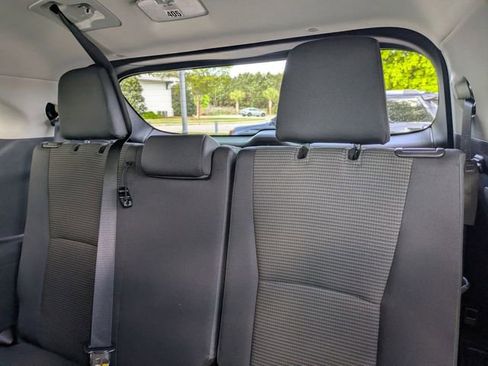 Certified 2025 Toyota Highlander LE FWD image 26