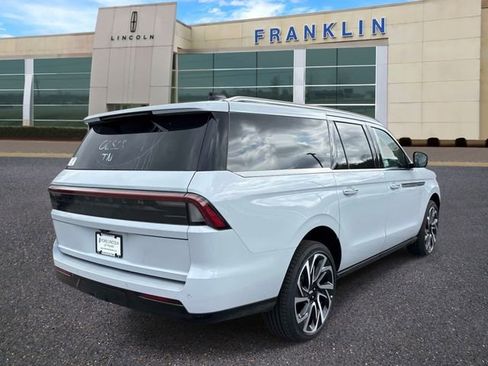 New 2026 Lincoln Navigator L Reserve AWD/4WD image 7