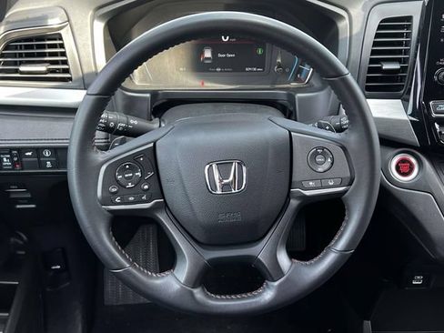 Used 2023 Honda Odyssey Sport image 13
