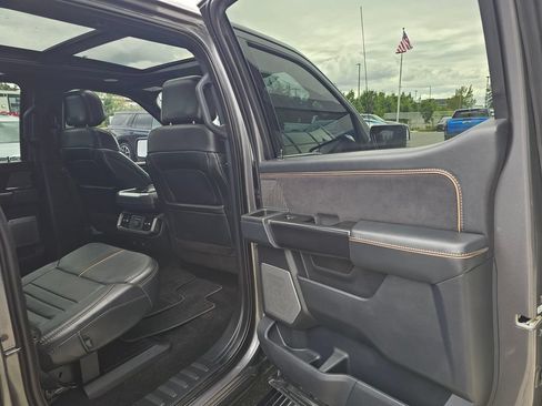Used 2022 Ford F150 Platinum w/ Equipment Group 701A High AWD/4WD image 17