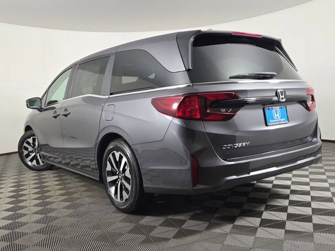 New 2026 Honda Odyssey Touring image 7