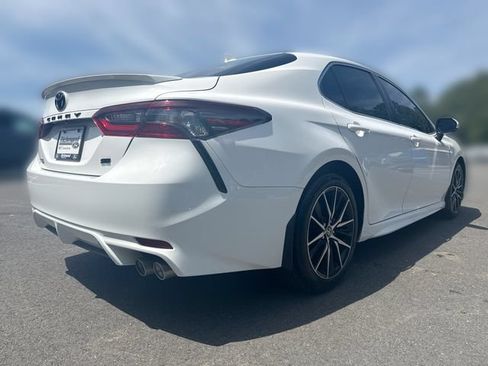 Used 2023 Toyota Camry SE w/ Cold Weather Package FWD image 8