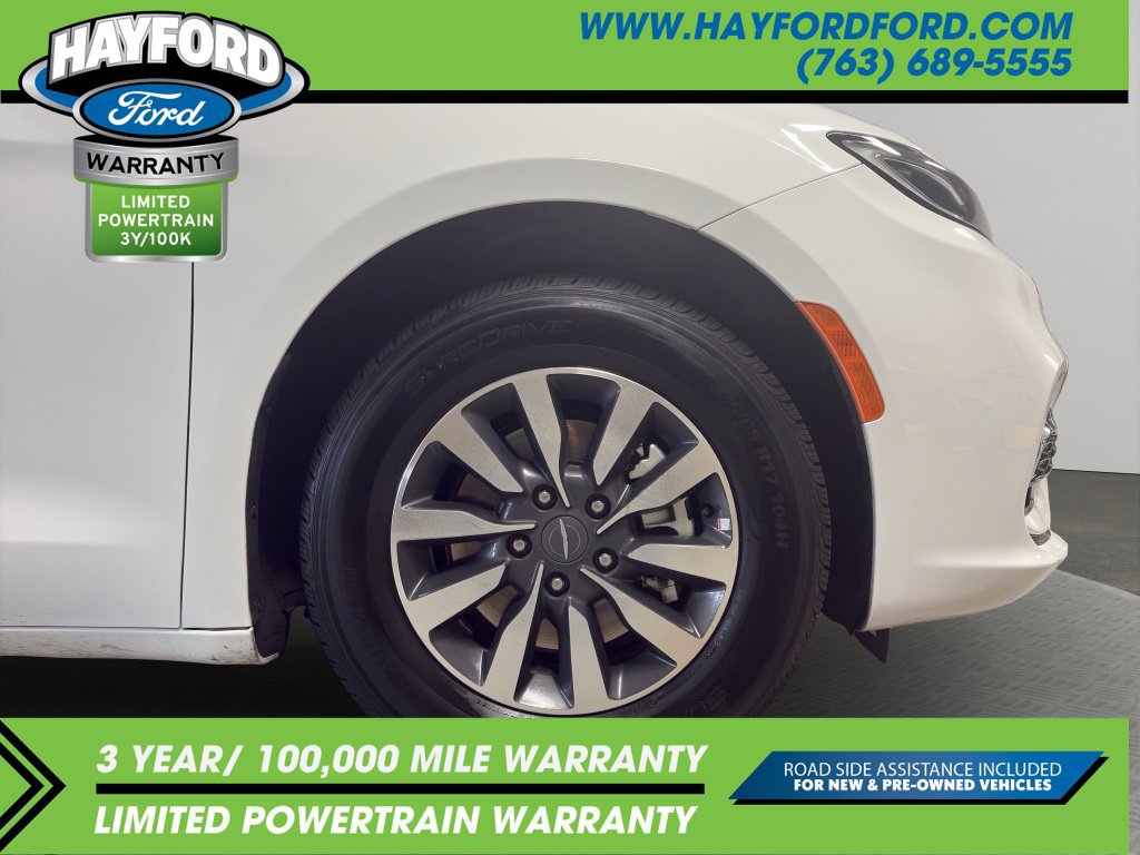 Used 2024 Chrysler Pacifica Limited FWD image 23