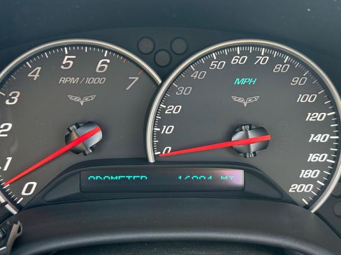 Used 2007 Chevrolet Corvette Convertible RWD image 16