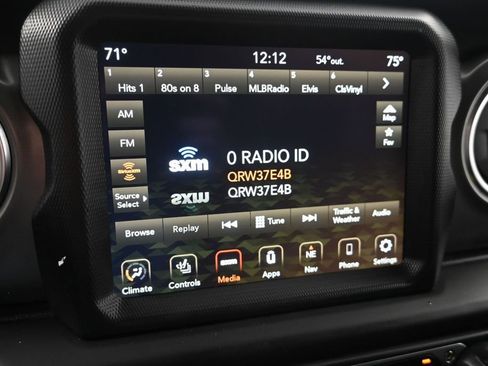 Used 2022 Jeep Wrangler Unlimited Rubicon 4xe w/ Cold Weather Group AWD/4WD image 18