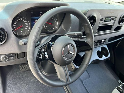 New 2025 Mercedes-Benz Sprinter 2500 image 14