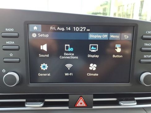 New 2026 Hyundai Elantra Hybrid FWD image 24