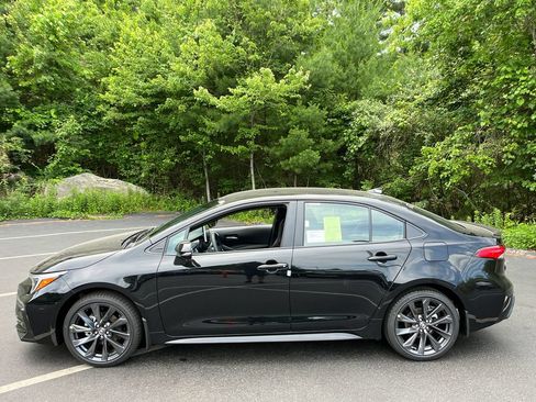 New 2026 Toyota Corolla SE w/ SE Package FWD image 2