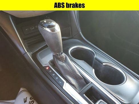 Used 2020 Chevrolet Equinox LS w/ LS Convenience Package image 18