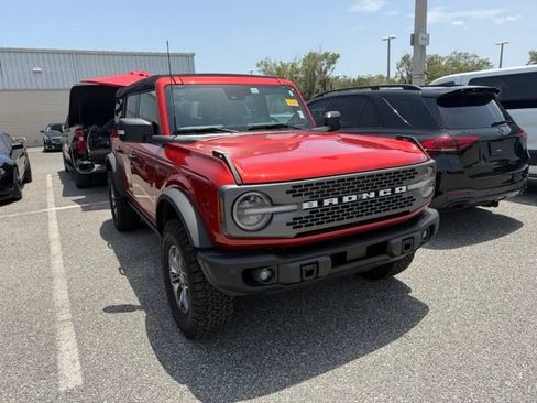 Used 2023 Ford Bronco Badlands AWD/4WD image 2