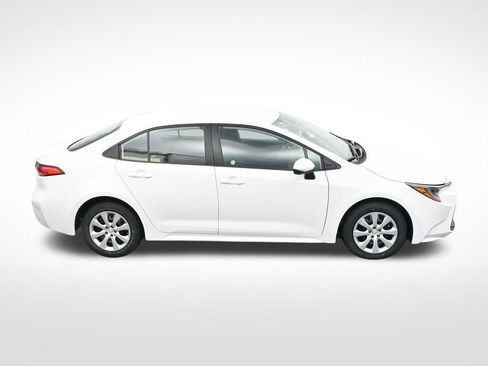 Used 2024 Toyota Corolla LE image 24