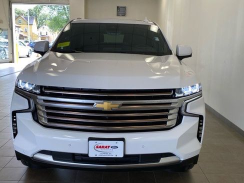 Used 2024 Chevrolet Tahoe High Country image 3