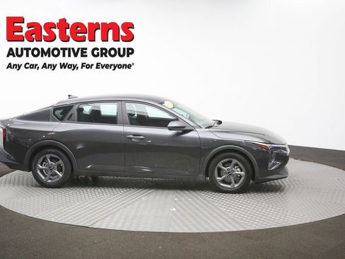 Used 2025 Kia K4 FWD image 46