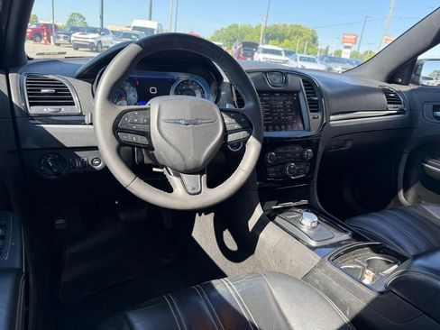 Used 2023 Chrysler 300 S RWD image 5