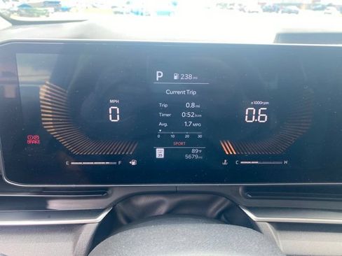 Used 2026 Kia Carnival EX FWD image 14