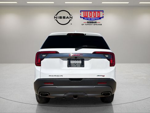 Used 2023 GMC Acadia AT4 w/ Technology Package AWD/4WD image 3