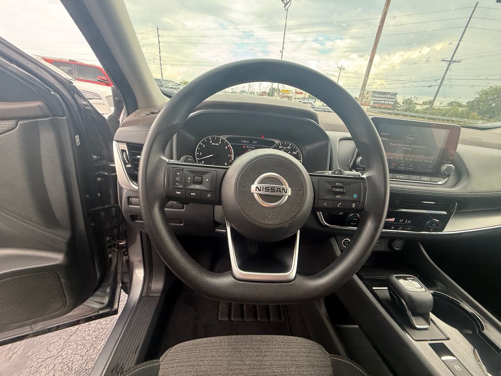 Used 2021 Nissan Rogue SV AWD/4WD image 16