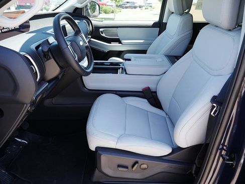 New 2027 Ford Expedition Platinum AWD/4WD image 10