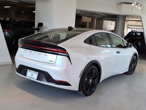 Used 2025 Toyota Prius AWD image 4