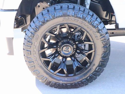 New 2026 Ford F250 Lariat w/ Black Appearance Package image 18