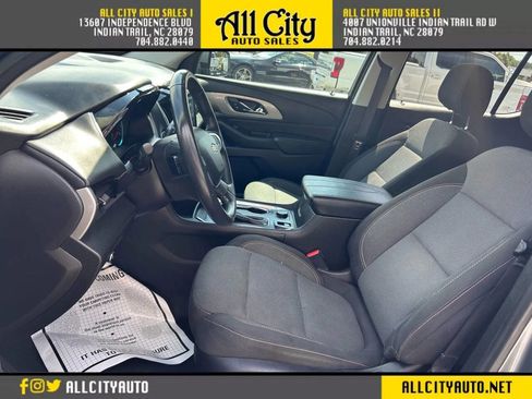 Used 2018 Chevrolet Traverse LT image 9