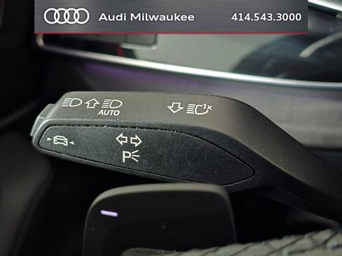Used 2023 Audi Q7 2.0T Premium Plus w/ Premium Plus Package AWD/4WD image 36