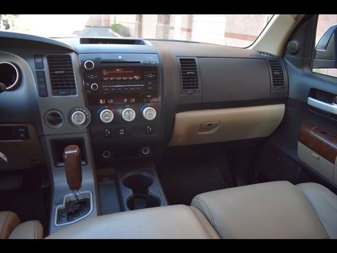 Used 2013 Toyota Tundra Limited image 27