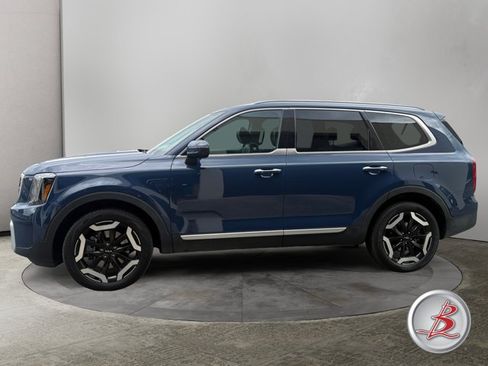Used 2025 Kia Telluride S AWD/4WD image 4