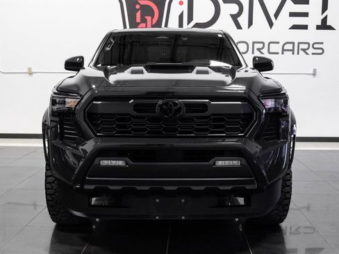 Used 2024 Toyota Tacoma TRD Sport image 6